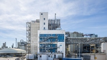 The modernized plant for acid chlorides and chloroformates (ACCF) at BASF’s Ludwigshafen site. The investment, amounting to a low three-digit million-euro sum, increases production capacity by around 30 percent.
Photo: BASF The modernized plant for acid chlorides and chloroformates (ACCF) at BASF’s Ludwigshafen site. The investment, amounting to a low three-digit million-euro sum, increases production capacity by around 30 percent.
Photo: BASF